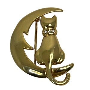 Gold Tone Cat On Crescent Moon Brooch